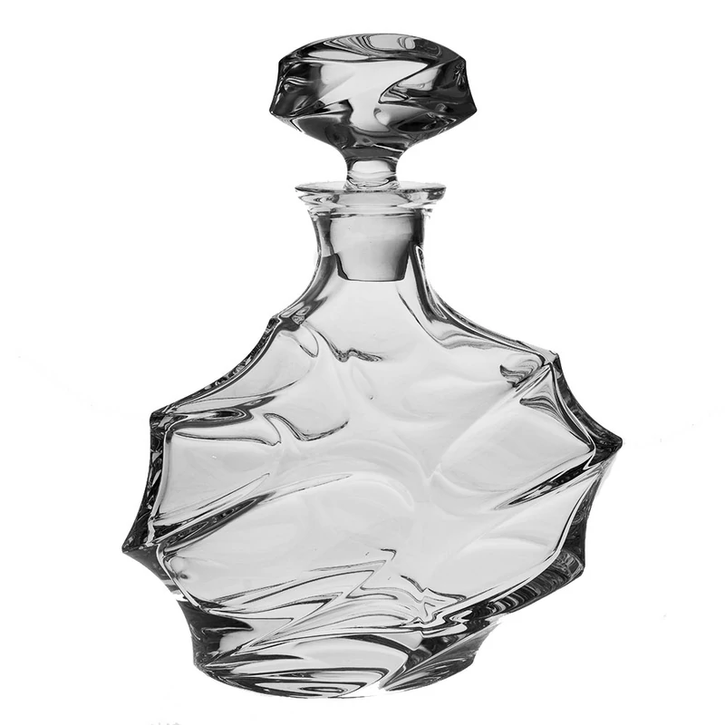 Modern formájú kristály whiskys üveg.